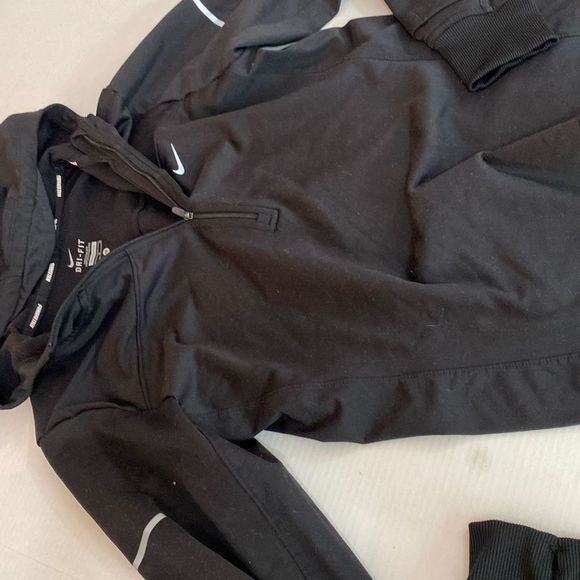 Women’s size medium long sleeve dri fit zip shirt nike - Picture 5 of 5